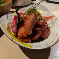 牛刺しと焼肉 仔虎 クリスロード店 - 吟選切落し200g(2024.09)
