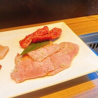 焼肉うしごろ 新宿三丁目店 - 