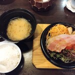 はんばあぐ處 ぎんごんちゃん。 - 料理写真: