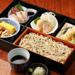 山せみ御膳
      
      山せみ套餐