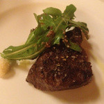 リストランテ ラ・バリック トウキョウ - メインディッシュ
      和牛ロース肉のローストレフォール添え　アップ
      