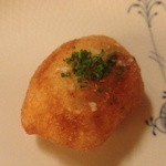 リストランテ ラ・バリック トウキョウ - 温前菜
      やまと芋の衣のアワビのソテー
      