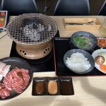 炭火焼肉 ホルモン たんたん - 焼肉ランチセット ¥1600