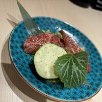 牛刺しと焼肉 仔虎 クリスロード店 - 