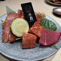 牛刺しと焼肉 仔虎 クリスロード店 - 