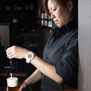 注ぎ方にもこだわった生ビール◎串に合わせるドリンクが充実