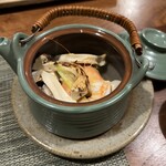 ひたち野いしざき - お行儀悪して中を覗いたら！あの玄妙な味わいの立役者たちが。食べて見るとまだまだ旨みが充分残っていた。それは贅沢な味わいになる訳だわ。