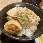 煮込み居酒屋 寅 - もつ煮定食、のっけご飯