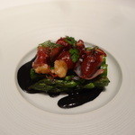 カンテサンス - グリーンアスパラのローストとホタル烏賊