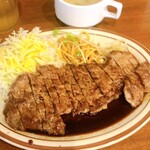 ステーキ瀬里奈 - カットが嬉しい