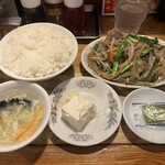 中華一 龍王 - 本日の日替わり定食！これで700円です！