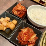 本格焼肉・韓国家庭料理 食辛房 - 