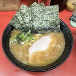 ラーメン 杉田家 本店 - 