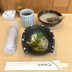 うどん光葉 - 「漬物」と「胡麻」がセット
