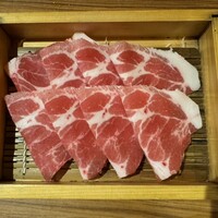 しゃぶしゃぶ・創作料理居酒屋 豚吟 栄店 - 肩ロース