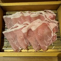 しゃぶしゃぶ・創作料理居酒屋 豚吟 栄店 - サーロイン