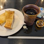 河苑 - トースト＆アイスコーヒー