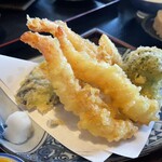 大右衛門うどん - 天ぷらセットぶっかけうどん¥1,000（大盛り¥150+白ご飯付き¥50）