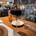 南風楼 - 終盤、フカヒレとともに赤ワインを