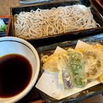 丸嶋 - 料理写真:車海老の天ぷらせいろ（海老天一本）