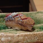鮨処 一石三鳥 - 秋刀魚！脂の甘みがすごい。