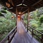 旅館花屋 - 渡り廊下
