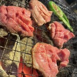 黒毛和牛とタンとハラミ 焼肉ごりちゃん - 