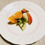 ななせ - 季節の果物 桜の羊羹