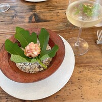 ＧＩＴＡ - 前菜（無花果のタルト）飲み物（梅とミントのソーダ）