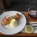 カフェ＆レストラン　びっきぃ - りんごとおいものパイ＆紅茶