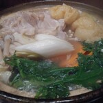 府中日本酒バルTOKUTOUSEKI - お刺身3種、具沢山鍋付き秋のスタンダードコースのキノコと鶏肉の塩麹鍋