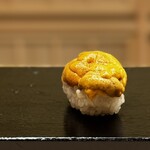 鮨 陸 - 愛媛の赤雲丹