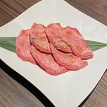 肉のひぐち直営焼肉 安福 - 特選タン塩