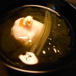 しのはら - 内輪海老しんじょ・鳴門わかめ・ふき千切り・花柚子の椀