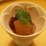 鮨 のぐち - 付き出しは蛸の柔らか煮