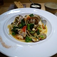 築地ボン・マルシェ - Menu A 築地ボン・マルシェパスタランチ 魚介と菜の花のスパゲティー(塩味) 1580円。