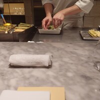 フレンチ串揚げ BEIGNET 大阪･ウメシバ - 調理の様子