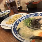 博多らーめん ShinShin 天神本店 - 