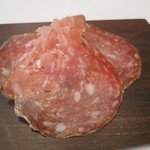 シック プッテートル - ピエール・オテーザ氏の作ったキントア豚の12ヶ月熟成サラミ2