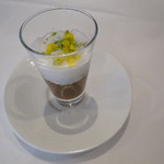 シック プッテートル - ホタルイカのスープとムギイカの墨煮、ミルク・フォン2