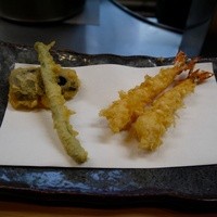 てんぷら天松 日本橋店 - てんぷら定食 (海老・魚・イカ・野菜) 920円。