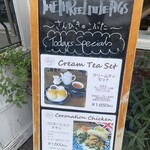 THE THREE LITTLE PIGS - 