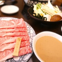 飛騨牛一頭家 馬喰一代 長良本家 - 特選しゃぶしゃぶ盛りと野菜盛り