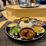スパイス料理ナッラマナム - ミニ4種盛り