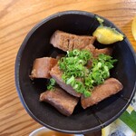 おぐろのまぐろ - まぐろ角煮