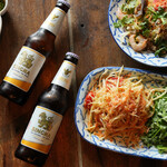 2 Kai no Zousan - Singha Beer, Som Tum, and Yum Woon Sen