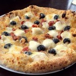 GROVE CAFE - ドライトマトとオリーブ