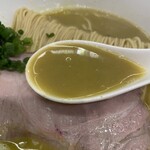 左とう - 牡蠣と煮干しのスープ