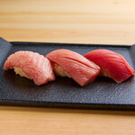 鮨バル 月のね - マグロ３貫