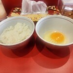 ラーメン長瀬 - +ご飯に生卵